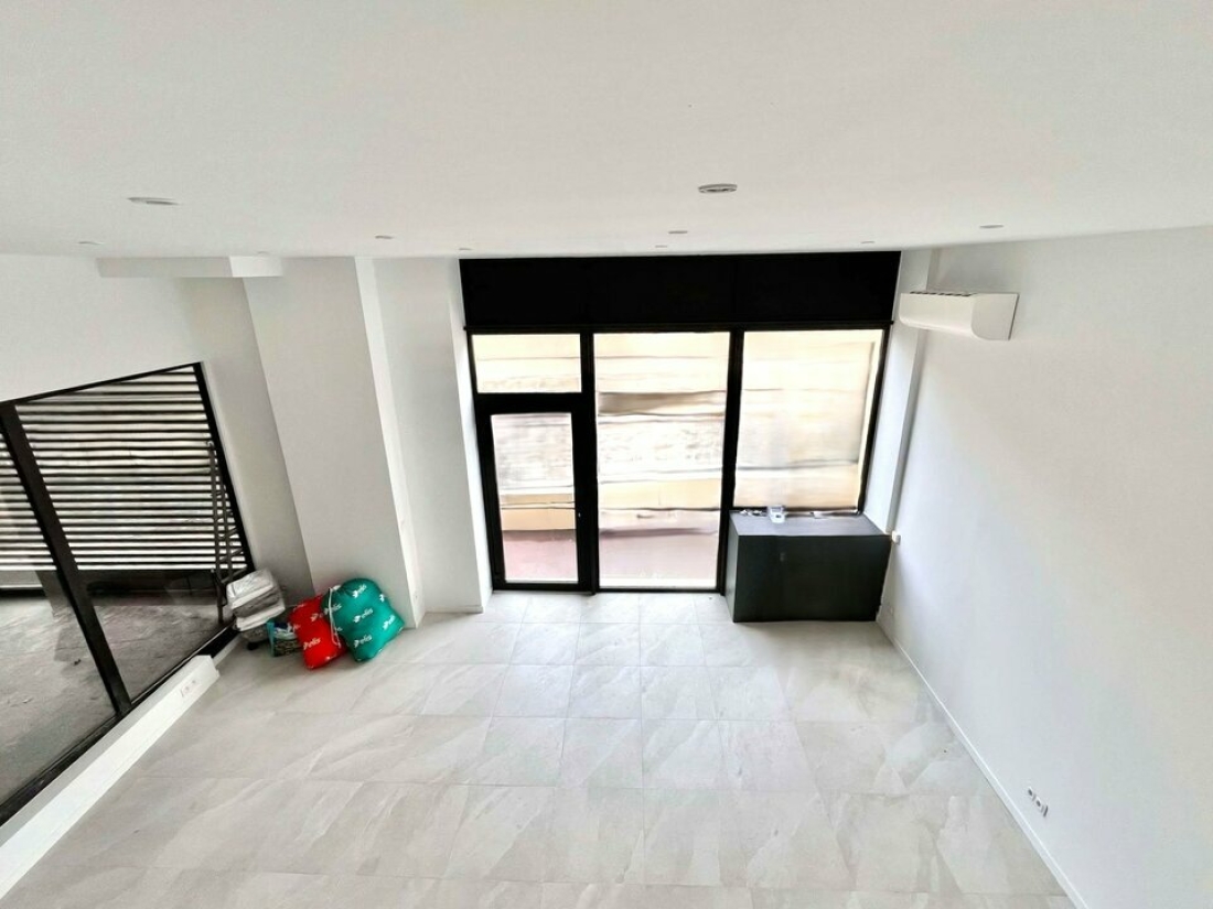 Photo 2 – vente Locaux commerciaux	CANNES (06400)