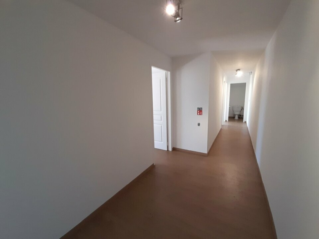Photo 8 – location bureaux	GRASSE (06130)