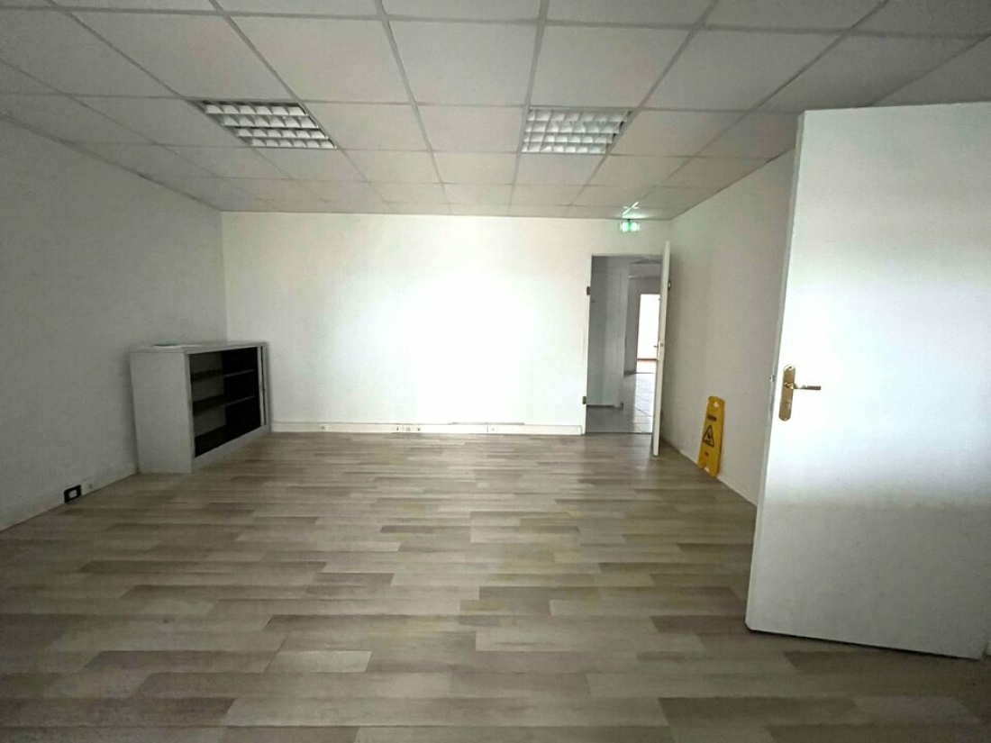 Photo 2 – location bureaux	LE CANNET (06110)