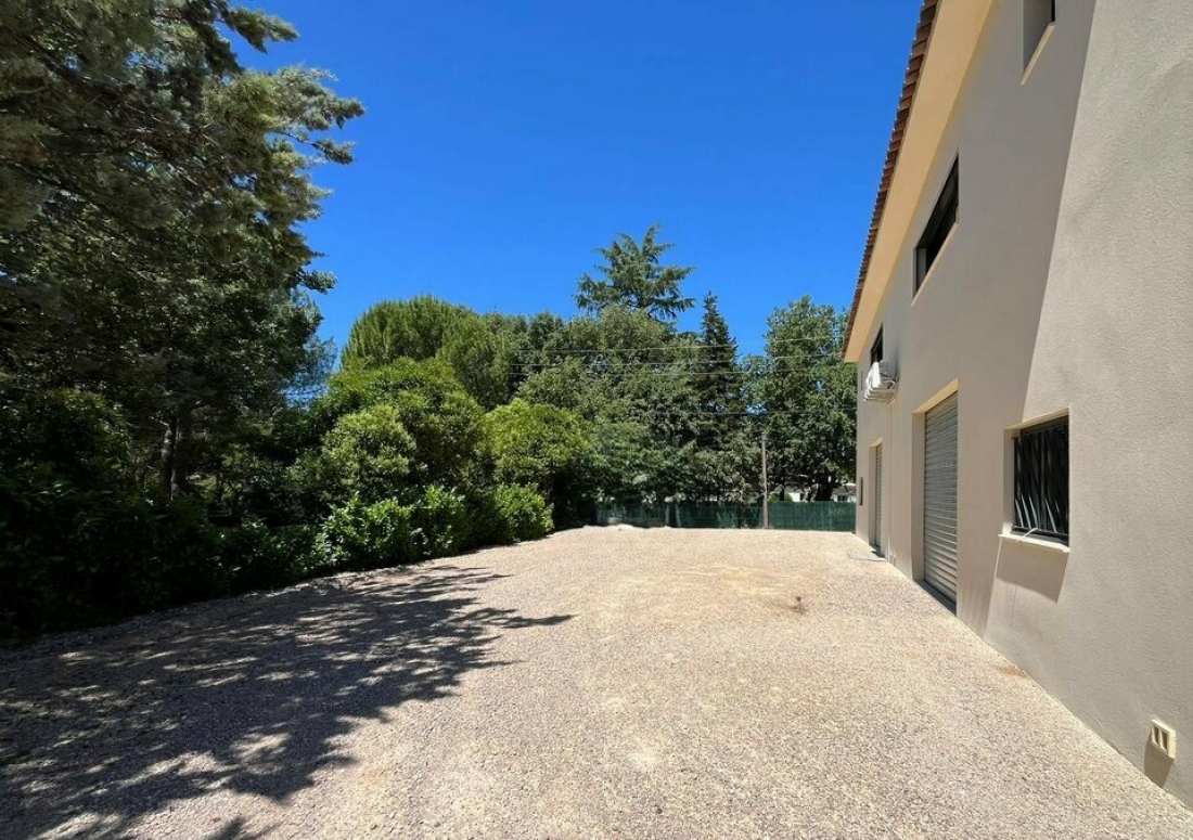 Photo 3 – location Entrepôts / activités	MONTAUROUX (83440)