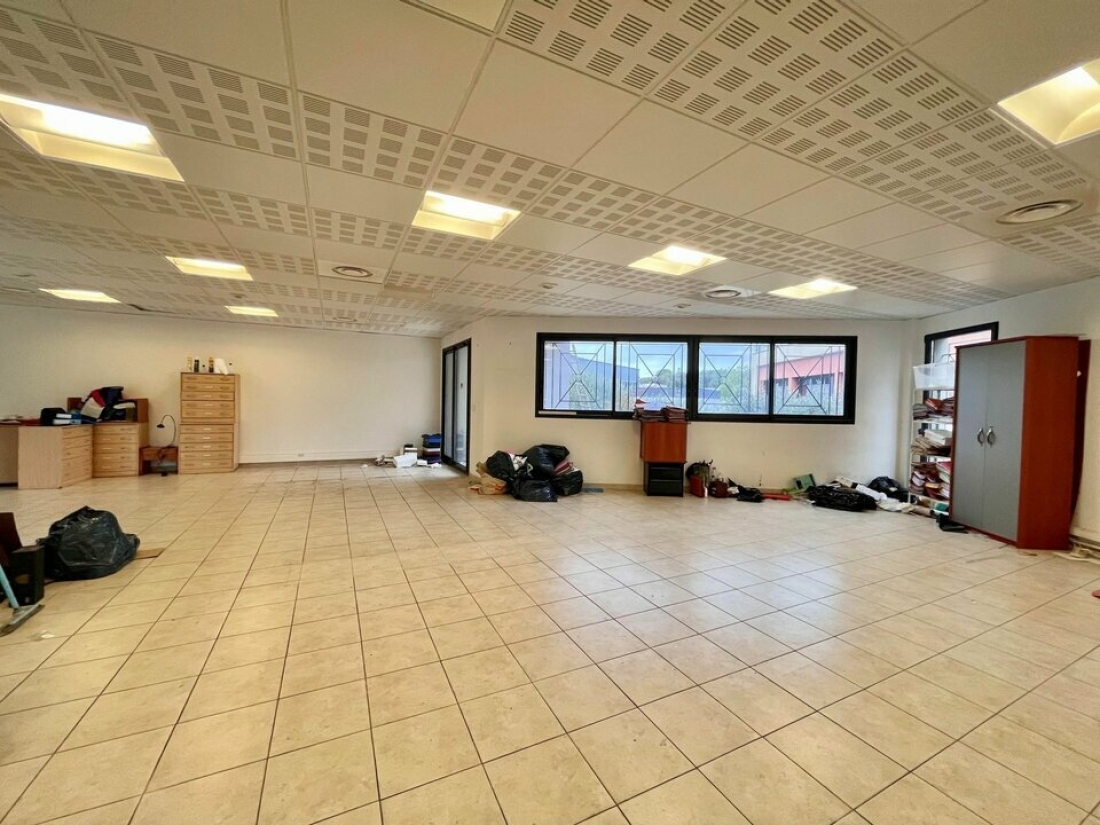 Photo 3 – location bureaux	MOUANS SARTOUX (06370)