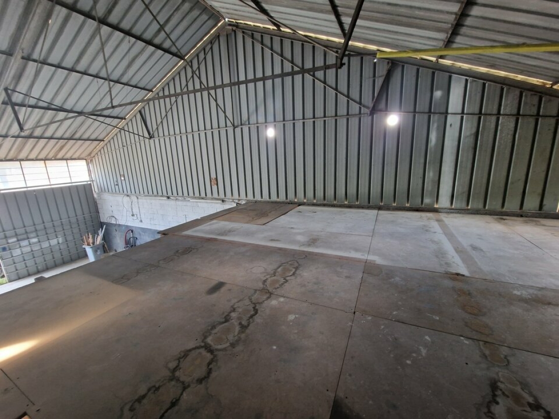 Photo 3 – location Entrepôts / activités	ANTIBES (06600)