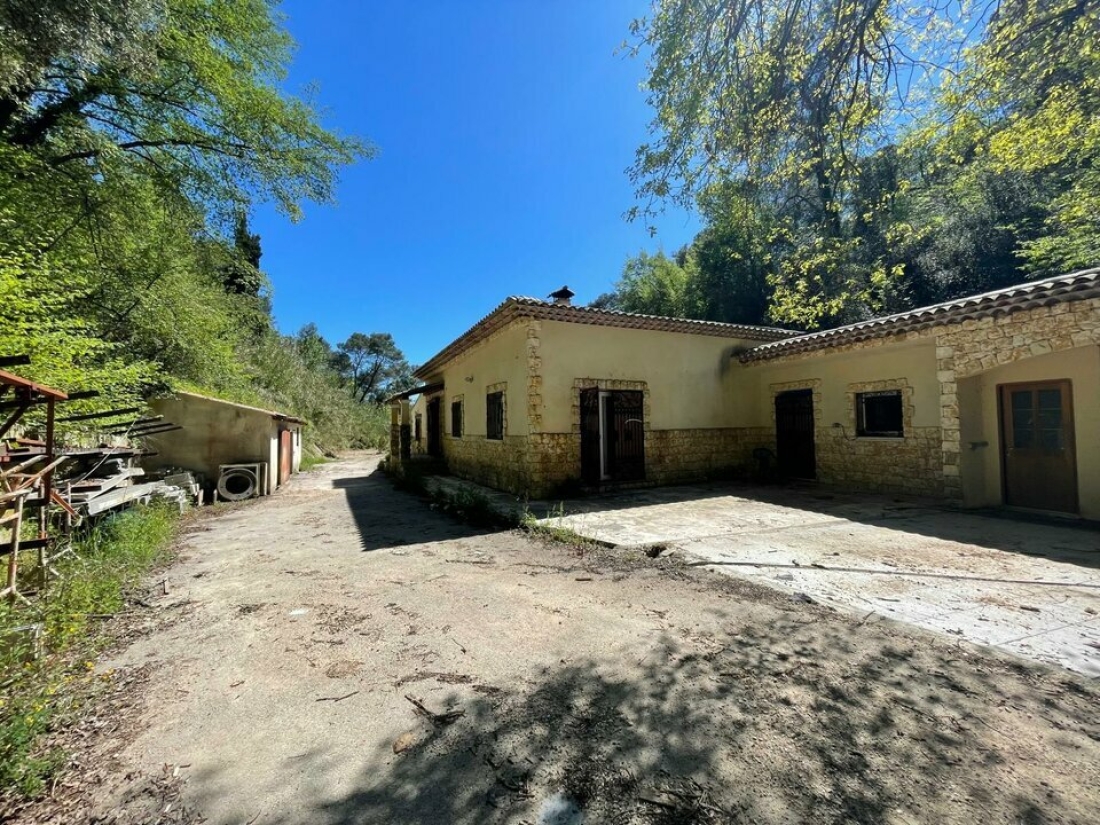 Photo 3 – location Entrepôts / activités	SAINT PAUL DE VENCE (06570)