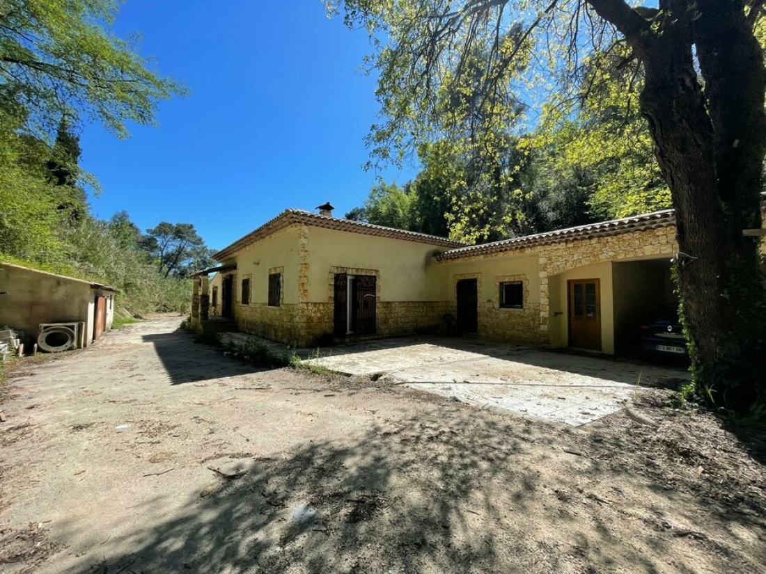 Photo 5 – location Entrepôts / activités	SAINT PAUL DE VENCE (06570)
