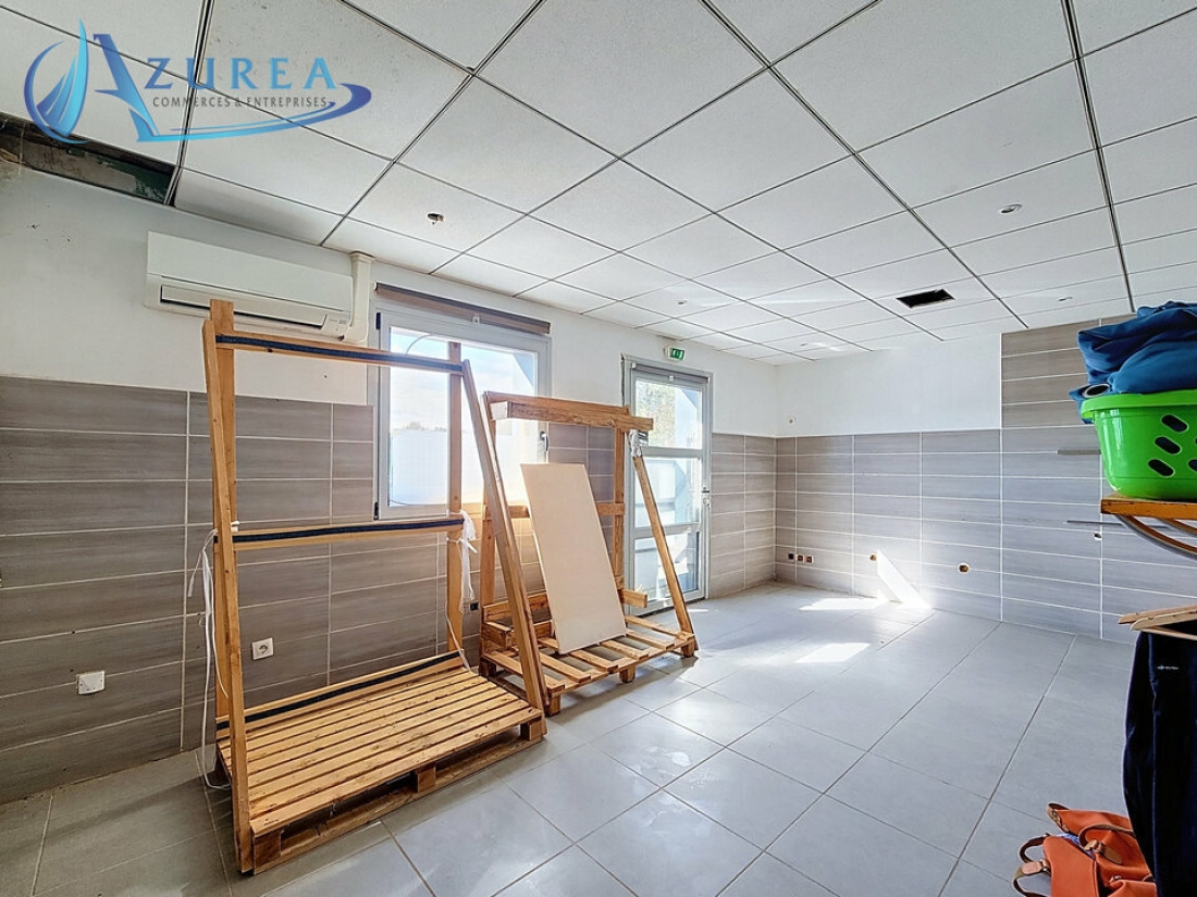 Photo 6 – location Entrepôts / activités	ROQUEBRUNE SUR ARGENS (83520)