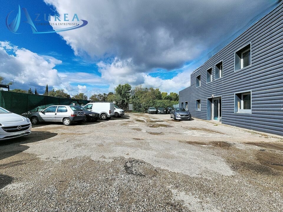 Photo 8 – location Entrepôts / activités	ROQUEBRUNE SUR ARGENS (83520)