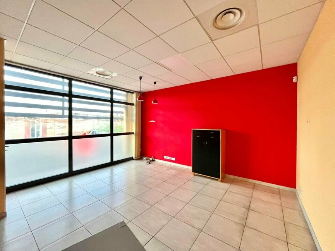 Photo 2 – location bureaux	PUGET SUR ARGENS (83480)