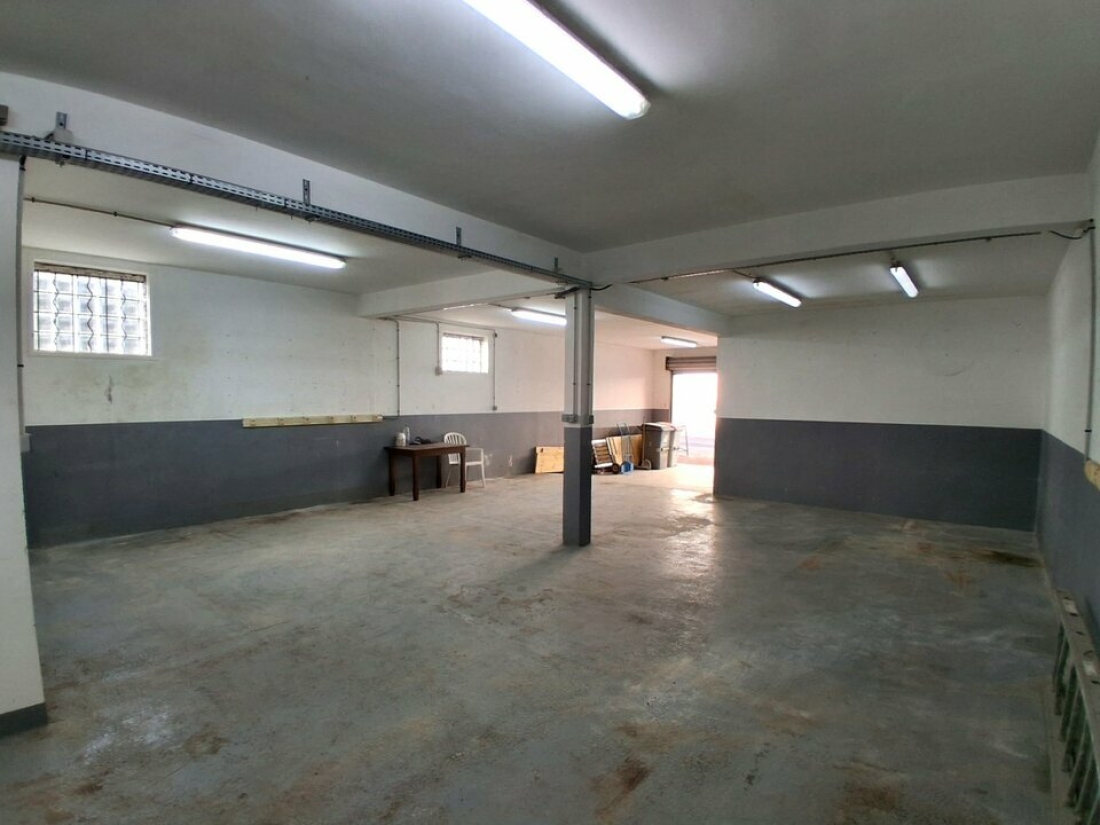 Photo 3 – location Entrepôts / activités	VALLAURIS (06220)