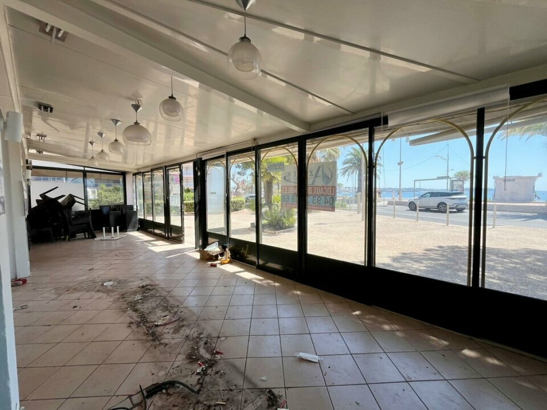 Photo 4 – location Locaux commerciaux	FREJUS (83600)