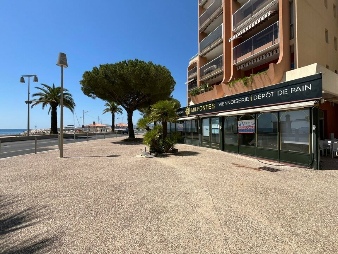 Photo 1 – location Locaux commerciaux	FREJUS (83600)