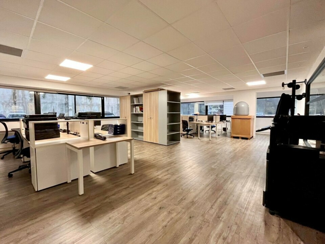 Photo 1 – vente bureaux	VALLAURIS (06220)