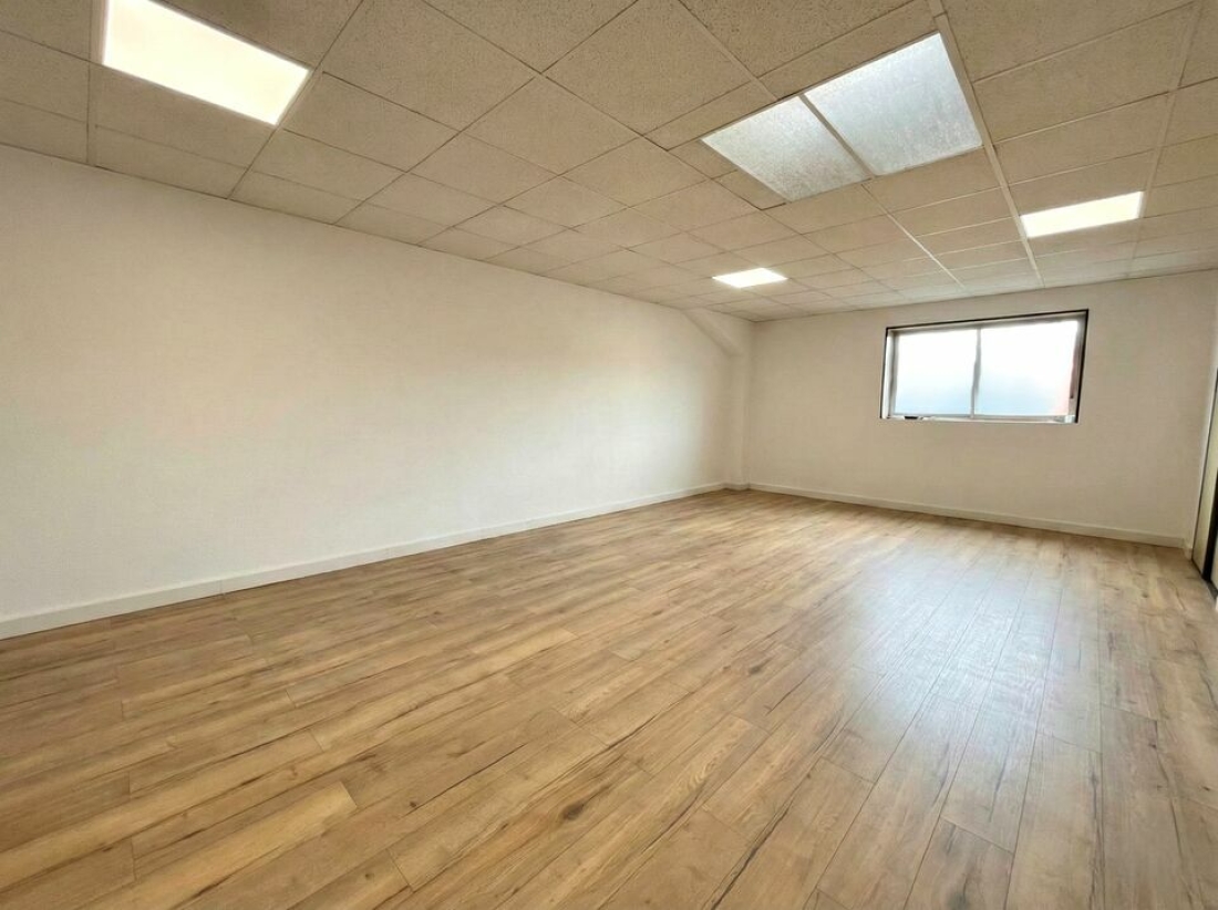 Photo 1 – vente bureaux	FREJUS (83600)