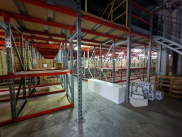 Photo 1 – location Entrepôts / activités	VALLAURIS (06220)