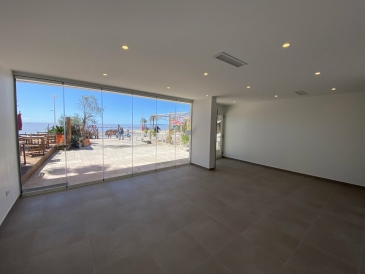 Photo 1 – location Locaux commerciaux	SAINT LAURENT DU VAR (06700)
