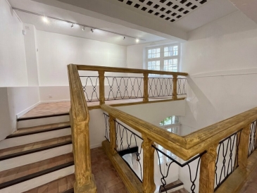 Photo 1 – vente Locaux commerciaux	SAINT PAUL DE VENCE (06570)