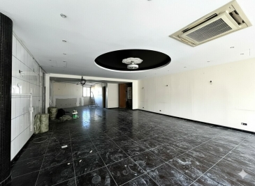 Photo 1 – location Locaux commerciaux	GRASSE (06130)