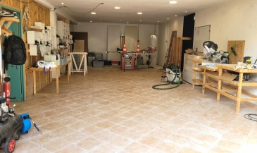 Photo 1 – location Entrepôts / activités	CASTAGNIERS (06670)