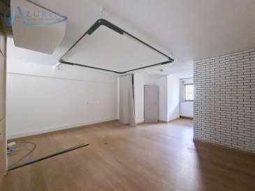 Photo 1 – location bureaux	SAINT LAURENT DU VAR (06700)