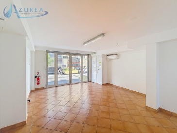 Photo 1 – location Locaux commerciaux	ANTIBES (06600)