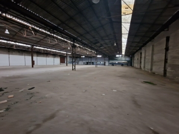 Photo 1 – location Entrepôts / activités	LA TRINITE (06340)