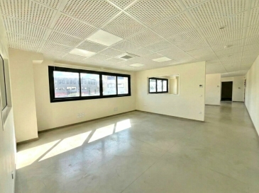 Photo 1 – location bureaux	FREJUS (83600)