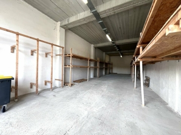 Photo 1 – location Entrepôts / activités	MOUGINS (06250)