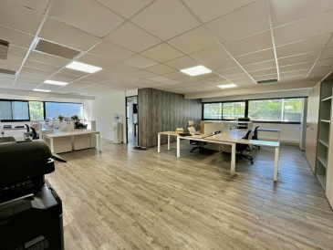 Photo 1 – location bureaux	VALLAURIS (06220)