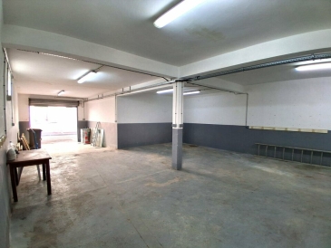 Photo 1 – location Entrepôts / activités	VALLAURIS (06220)