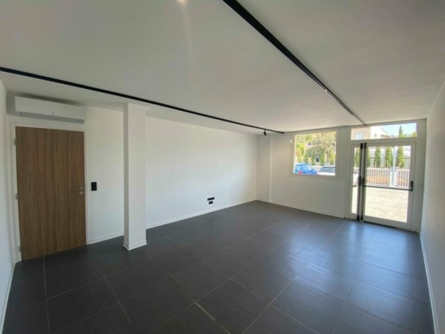 Photo 1 – location bureaux	BIOT (06410)