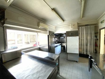 Photo 2 – vente Locaux commerciaux	SAINT LAURENT DU VAR (06700)