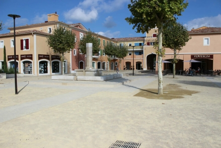 Photo 3 – location Locaux commerciaux	ROQUEFORT LES PINS (06330)