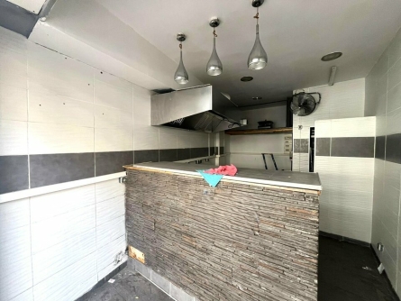 Photo 1 – location Locaux commerciaux	JUAN LES PINS (06160)