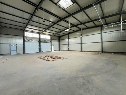 Photo 3 – vente Entrepôts / activités	LES ARCS (83460)