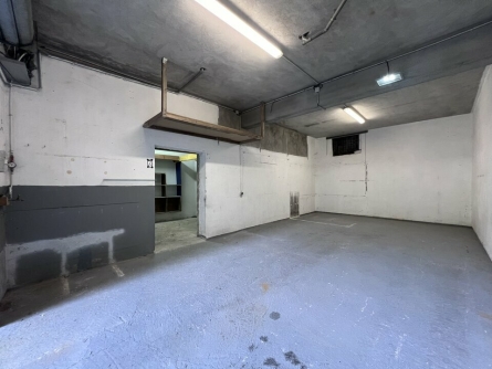 Photo 3 – location Entrepôts / activités	MOUGINS (06250)