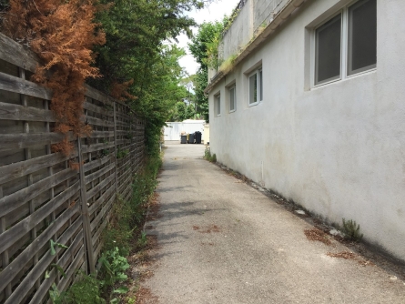 Photo 5 – location Entrepôts / activités	ANTIBES (06600)