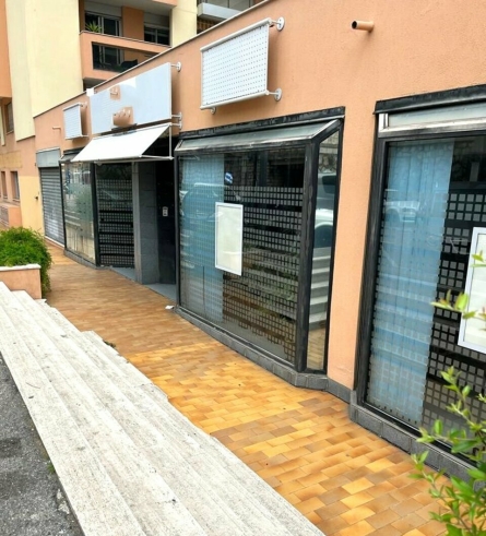 Photo 3 – location Locaux commerciaux	MENTON (06500)