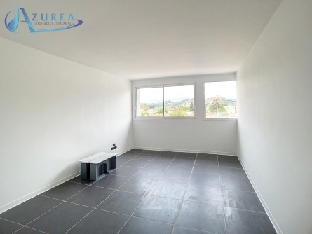 Photo 1 – location bureaux	BIOT (06410)