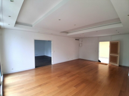 Photo 1 – vente bureaux	MOUGINS (06250)