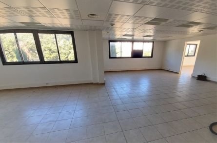 Photo 5 – location bureaux	MOUANS SARTOUX (06370)