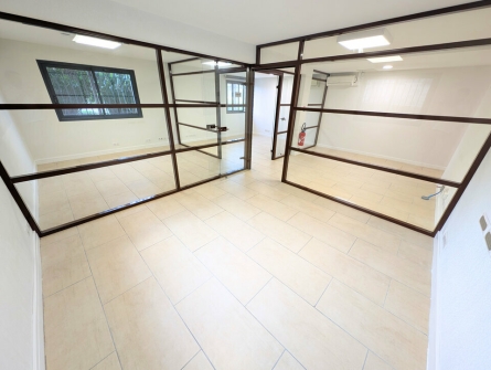 Photo 2 – location bureaux	LE CANNET (06110)