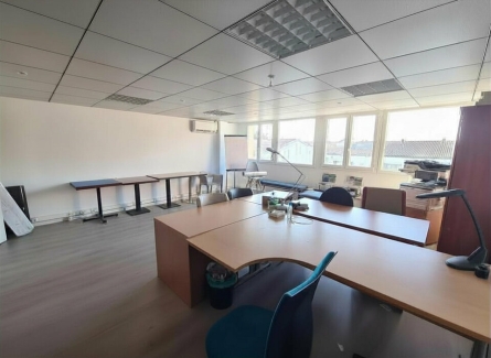 Photo 4 – location bureaux	SAINT LAURENT DU VAR (06700)