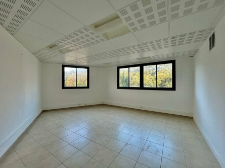 Photo 3 – vente bureaux	MOUANS SARTOUX (06370)