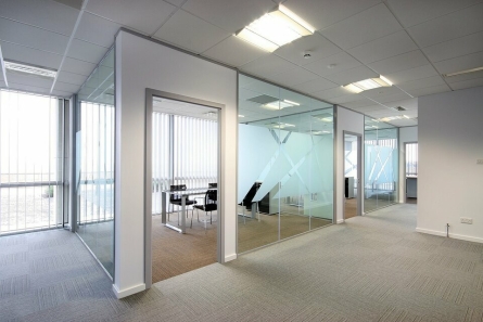 Photo 2 – location bureaux	VALLAURIS (06220)