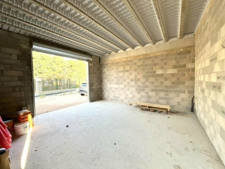 Photo 2 – location Entrepôts / activités	TOURRETTES (83440)