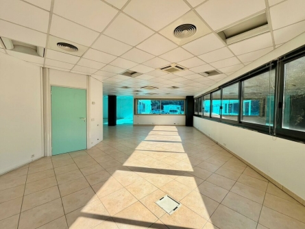 Photo 3 – location Locaux commerciaux	VALLAURIS (06220)