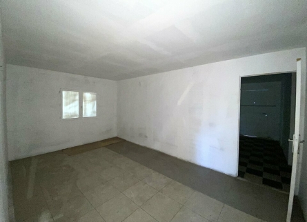 Photo 8 – location Entrepôts / activités	VALLAURIS (06220)