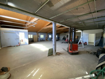 Photo 7 – location Entrepôts / activités	VALLAURIS (06220)