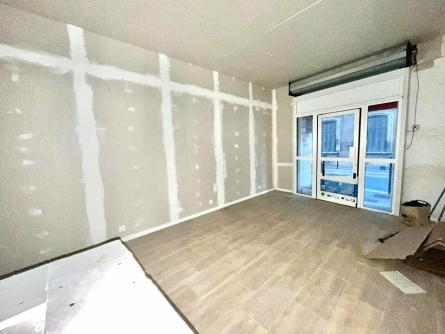 Photo 1 – location Locaux commerciaux	VIDAUBAN (83550)