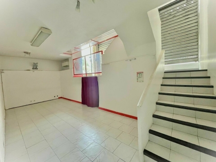 Photo 5 – location Locaux commerciaux	CANNES LA BOCCA (06150)