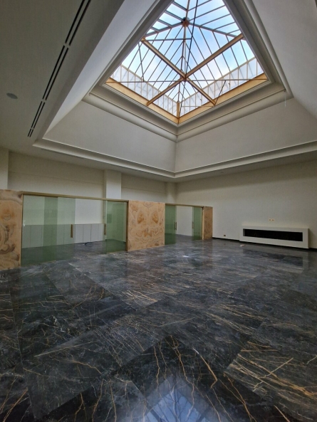 Photo 1 – location Locaux commerciaux	CANNES (06400)